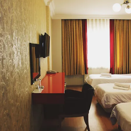 Ferah Hotel *