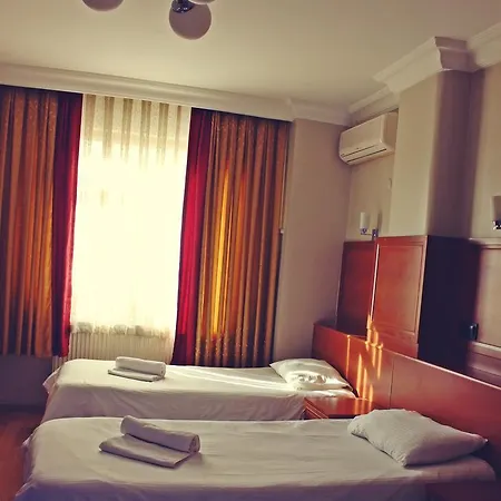 Ferah Hotel *