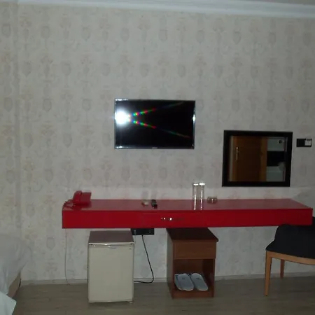 Ferah Otel *